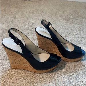 Nine West black, peep toe wedge shoe